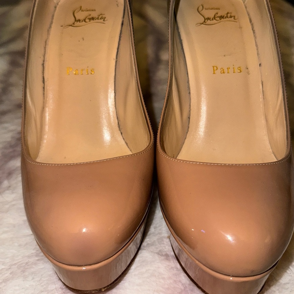 Bianca- Christian Louboutin